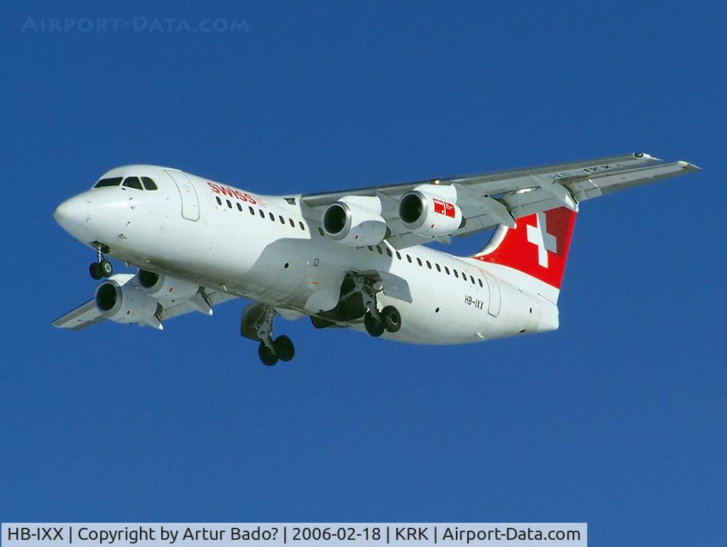 HB-IXX, 1995 British Aerospace Avro 146-RJ100 C/N E3262, Swiss - landing on rwy 25