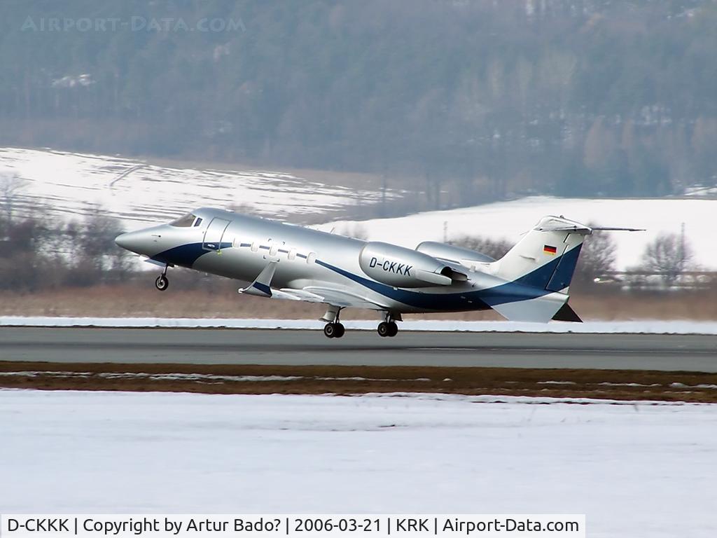 D-CKKK, 1998 Learjet 60 C/N 60-144, departure from rwy 25