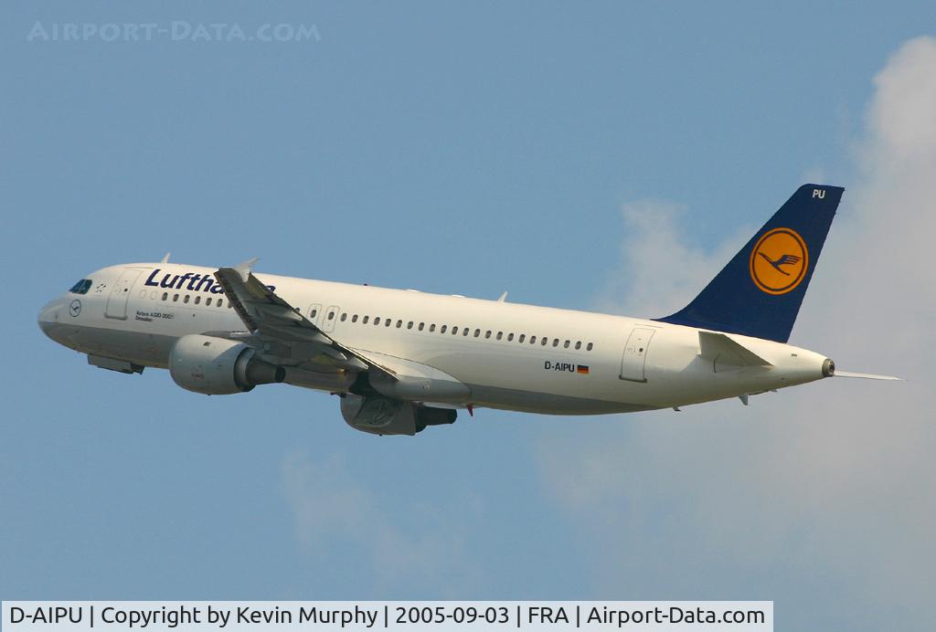 D-AIPU, 1990 Airbus A320-211 C/N 135, Soaring away from Frankfurt.