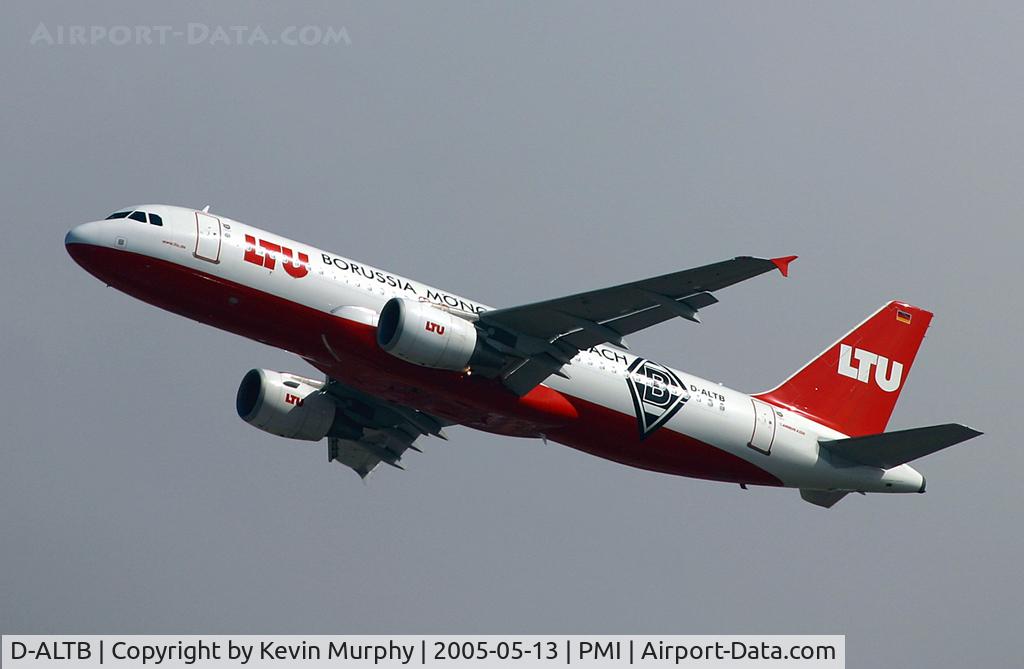 D-ALTB, 2000 Airbus A320-214 C/N 1385, LTU logo jet leaving Palma, Mallorca
