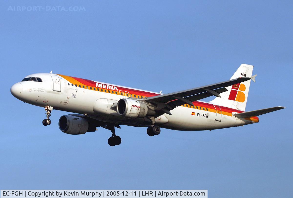 EC-FGH, 1991 Airbus A320-211 C/N 0223, Flying over Myrtle Avenue at Heathrow.
