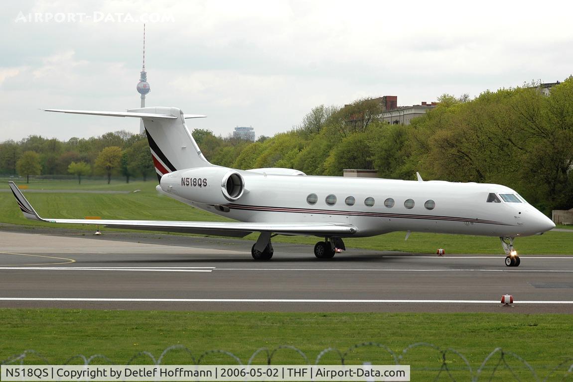 N518QS, 2005 Gulfstream Aerospace GV-SP (G550) C/N 5075, on taxiway and go ready to take of