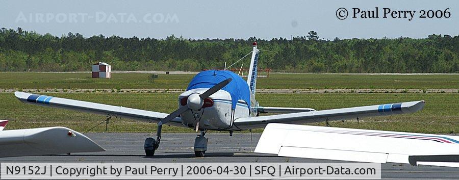 N9152J, 1966 Piper PA-28-180 C/N 28-3208, Tucked away on the ramp amidst some homebuilts