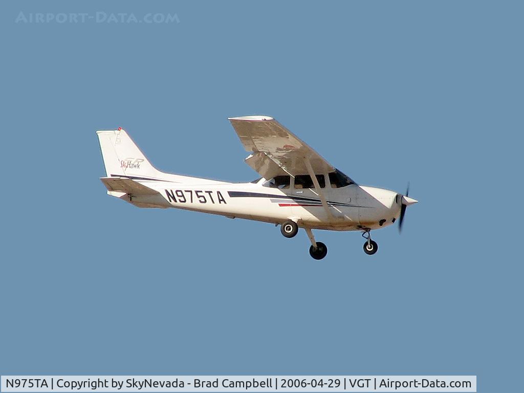 N975TA, 2002 Cessna 172S C/N 172S9257, Western Horizon Aviation / 2002 Cessna 172S (Skyhawk)