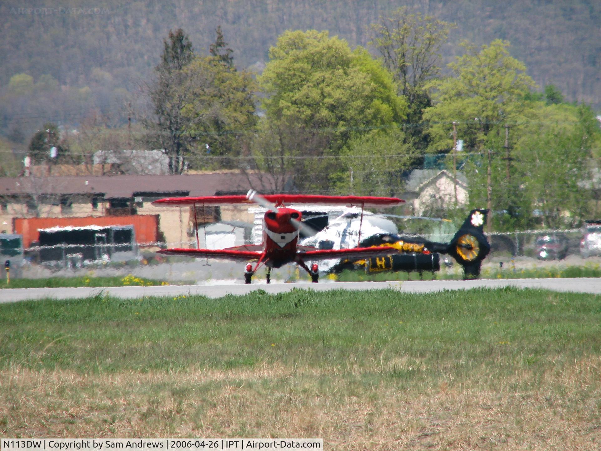 N113DW, 1986 Christen Pitts S-2B Special C/N 5103, Taxiing out