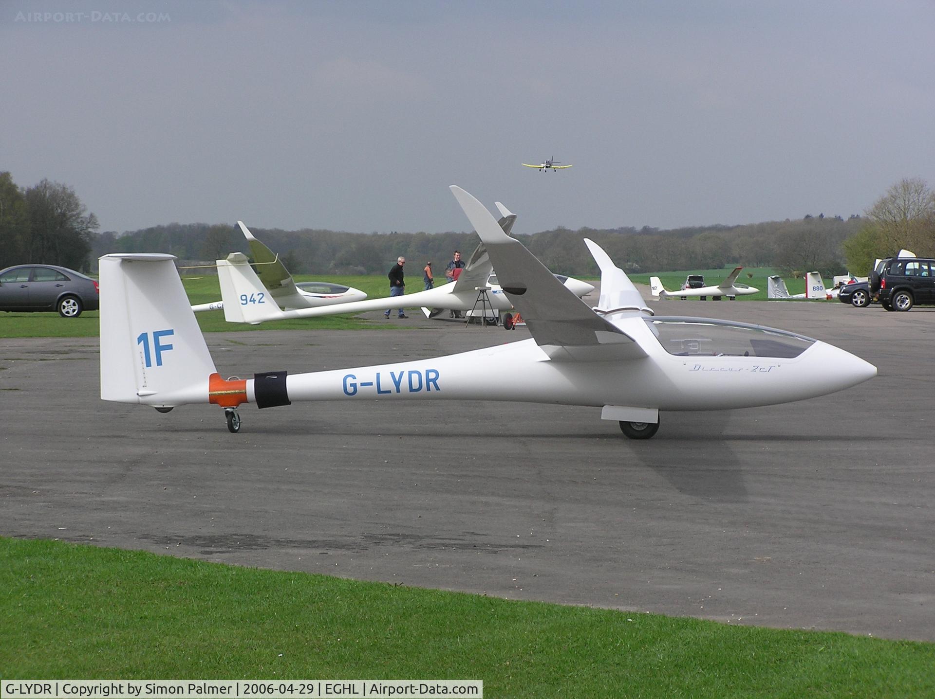 G-LYDR, 2005 Schempp-Hirth Discus 2cT C/N 21, Schempp-Hirth Discus 2cT at Lasham