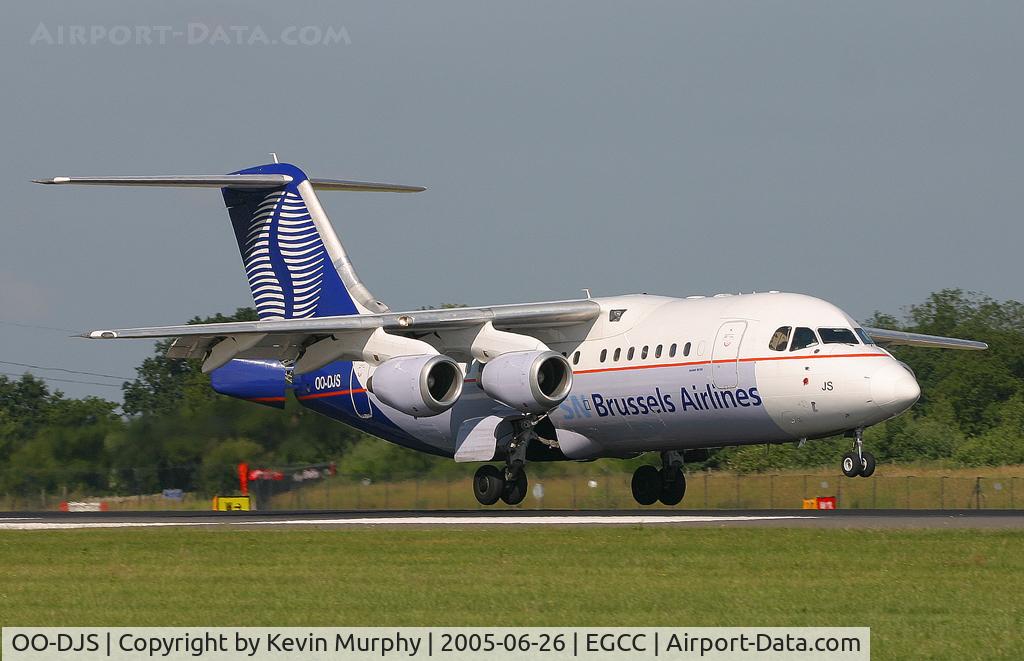 OO-DJS, 1996 British Aerospace Avro 146-RJ85 C/N E.2292, Just before touchdown on 06R.