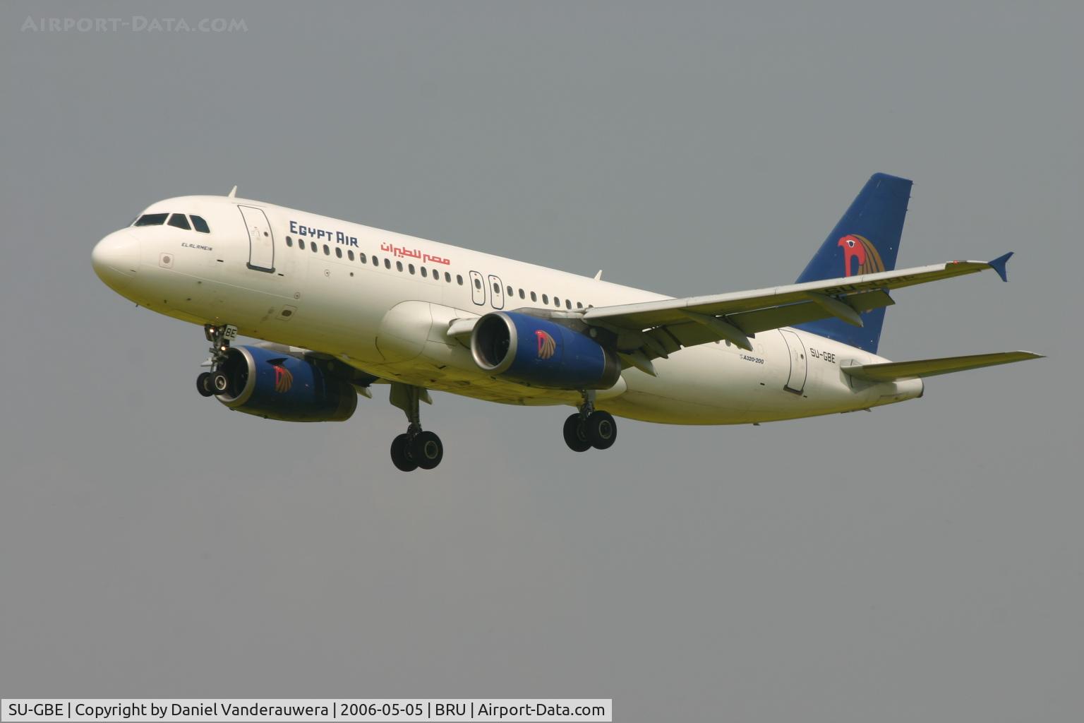 SU-GBE, 1991 Airbus A320-231 C/N 0198, arriving on rnw 25L