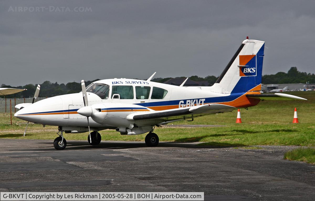 G-BKVT, 1976 Piper PA-23-250 Aztec C/N 27-7754002, PA-23 Aztec 250E
