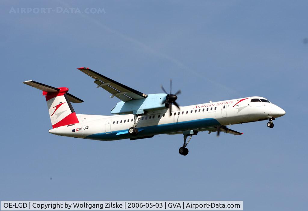 OE-LGD, 2000 De Havilland Canada DHC-8-402Q Dash 8 C/N 4027, visitor
