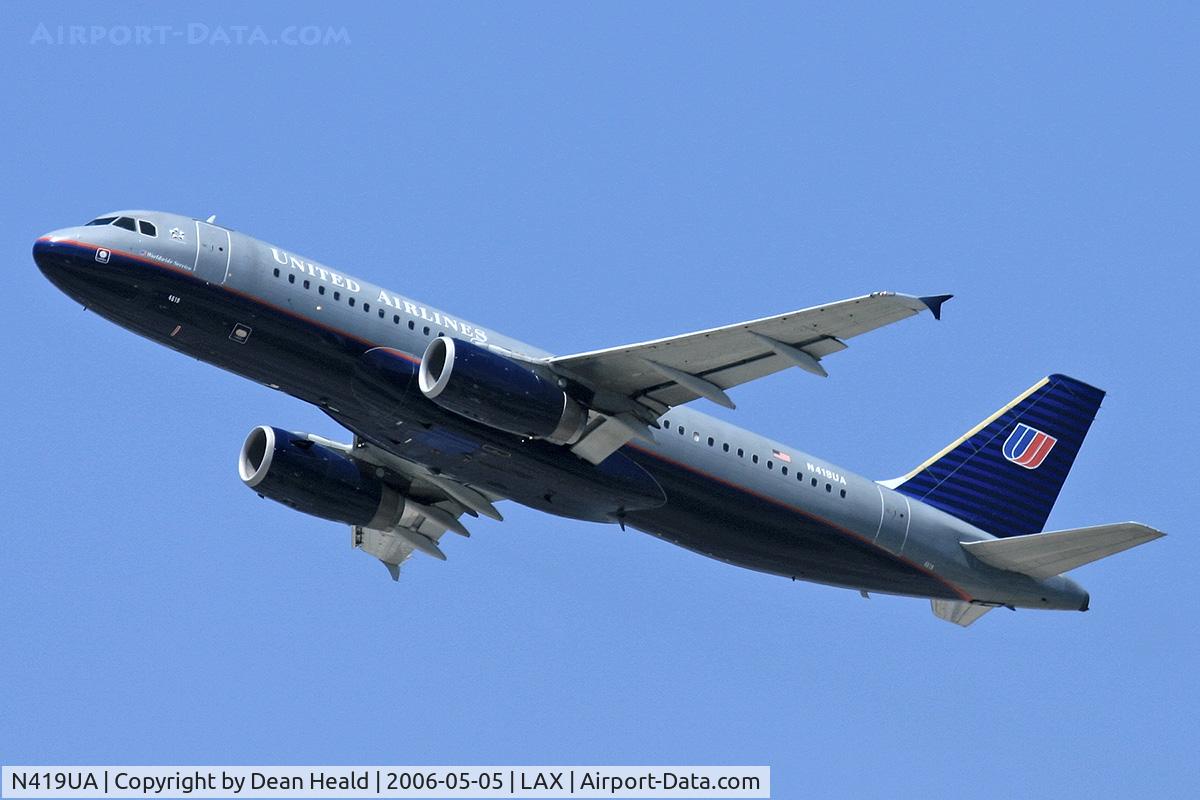 N419UA, 1994 Airbus A320-232 C/N 487, United Airlines N419UA (FLT UAL176) climbing out from RWY 25R enroute to Washington Dulles Int'l (KIAD) - Washington, D.C.