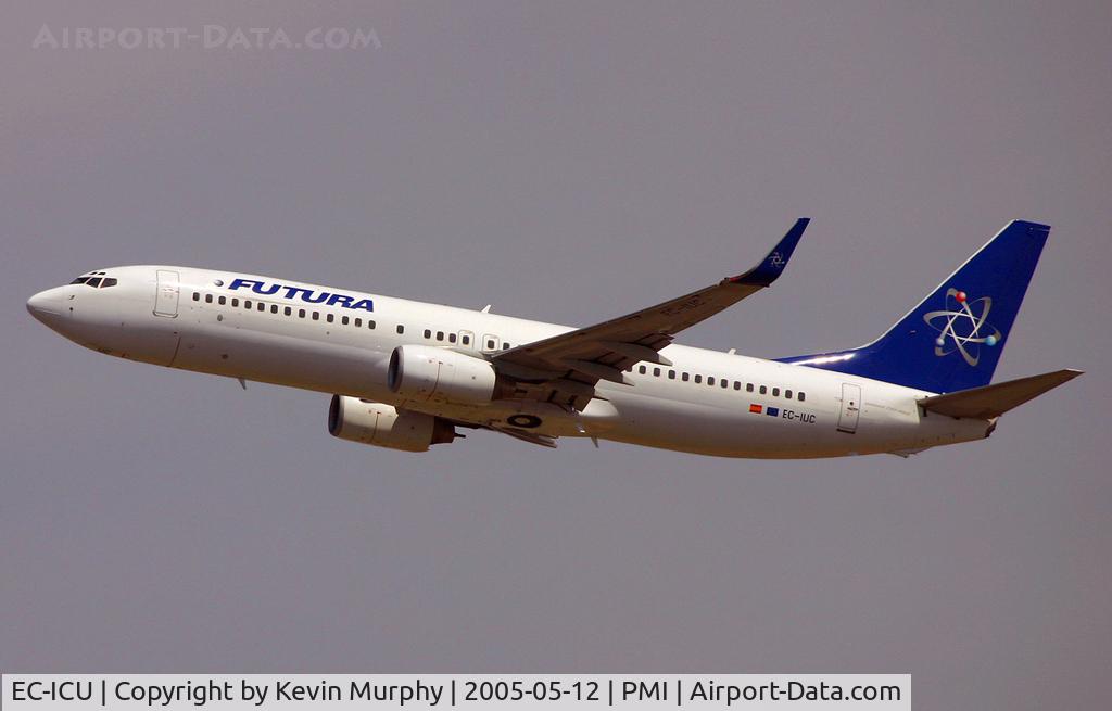 EC-ICU, 1992 Airbus A320-211 C/N 303, Futura taking off from Palma, Mallorca.