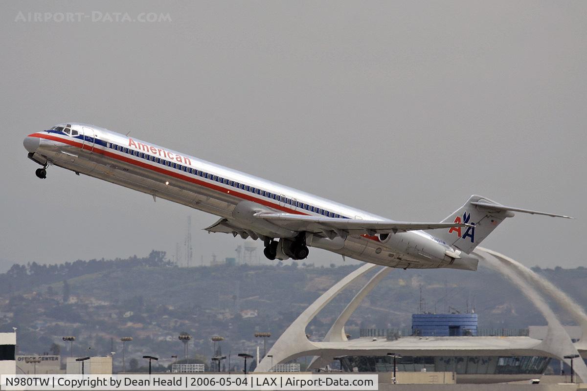 N980TW, 1999 McDonnell Douglas MD-83 (DC-9-83) C/N 53630, American Airlines N960TW (FLT AAL620) departing RWY 25R enroute to Lambert St Louis Int'l (KSTL), Missouri.