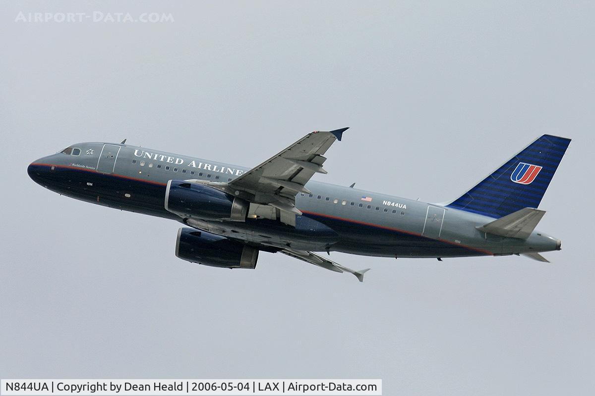 N844UA, 2001 Airbus A319-131 C/N 1581, United Airlines N844UA (FLT UAL214) climbing out from RWY 25R enroute to Washington Dulles Int'l (KIAD) - Washington, D.C.