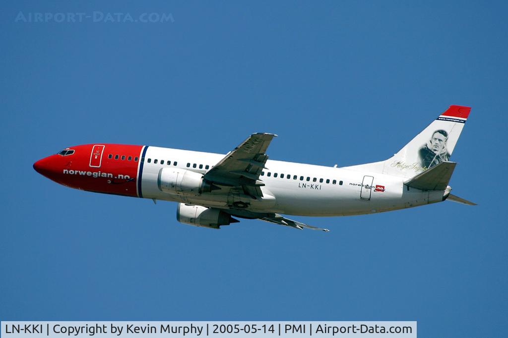 LN-KKI, 1990 Boeing 737-3K2 C/N 24329, Striking Norwegian 737 departing Palma, Mallorca.