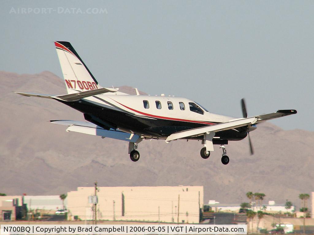 N700BQ, 2004 Socata TBM-700 C/N 298, Cuatro Aviation - Newport Beach, California / 2004 Socata TBM 700