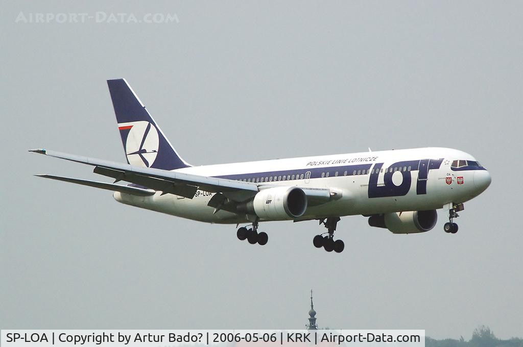 SP-LOA, 1989 Boeing 767-25DER C/N 24733, Lot - landing on rwy 07