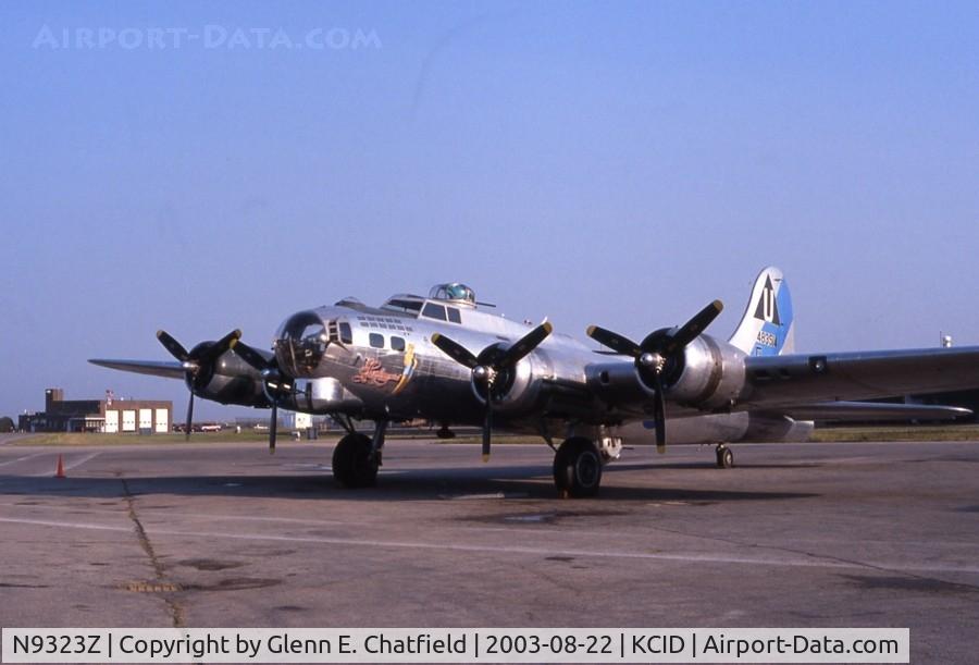 N9323Z, 1944 Boeing B-17G-85-DL Flying Fortress C/N 32155, Ready for action