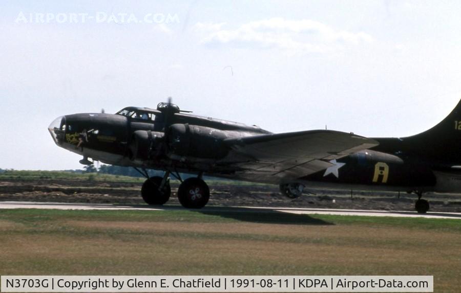 N3703G, 1945 Boeing B-17G Flying Fortress C/N 44-83546-A, On the take-off roll