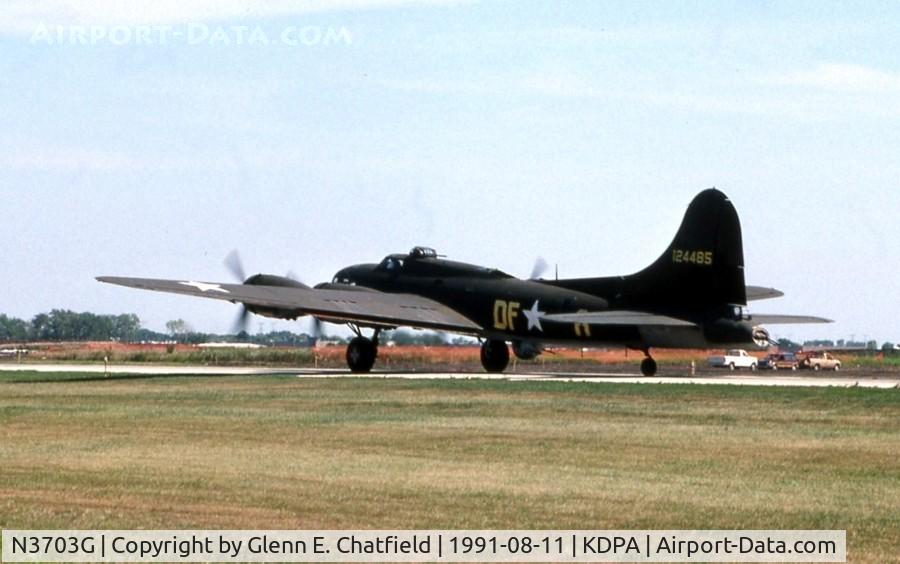 N3703G, 1945 Boeing B-17G Flying Fortress C/N 44-83546-A, On the take-off roll