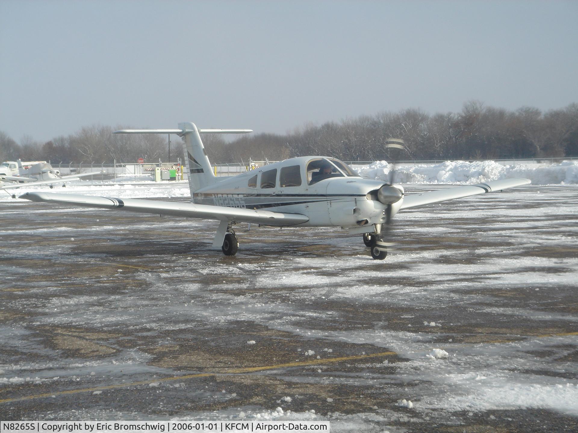 N8265S, 1980 Piper PA-28RT-201 Arrow IV C/N 28R-8118001, Arrow N8265S at Thunderbird Aviation