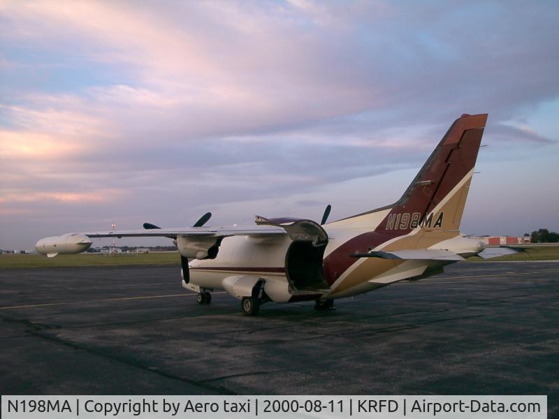 N198MA, 1972 Mitsubishi MU-2B-35 C/N 563, Mitsubishi N198MA at Aerotaxi in Rockford, IL