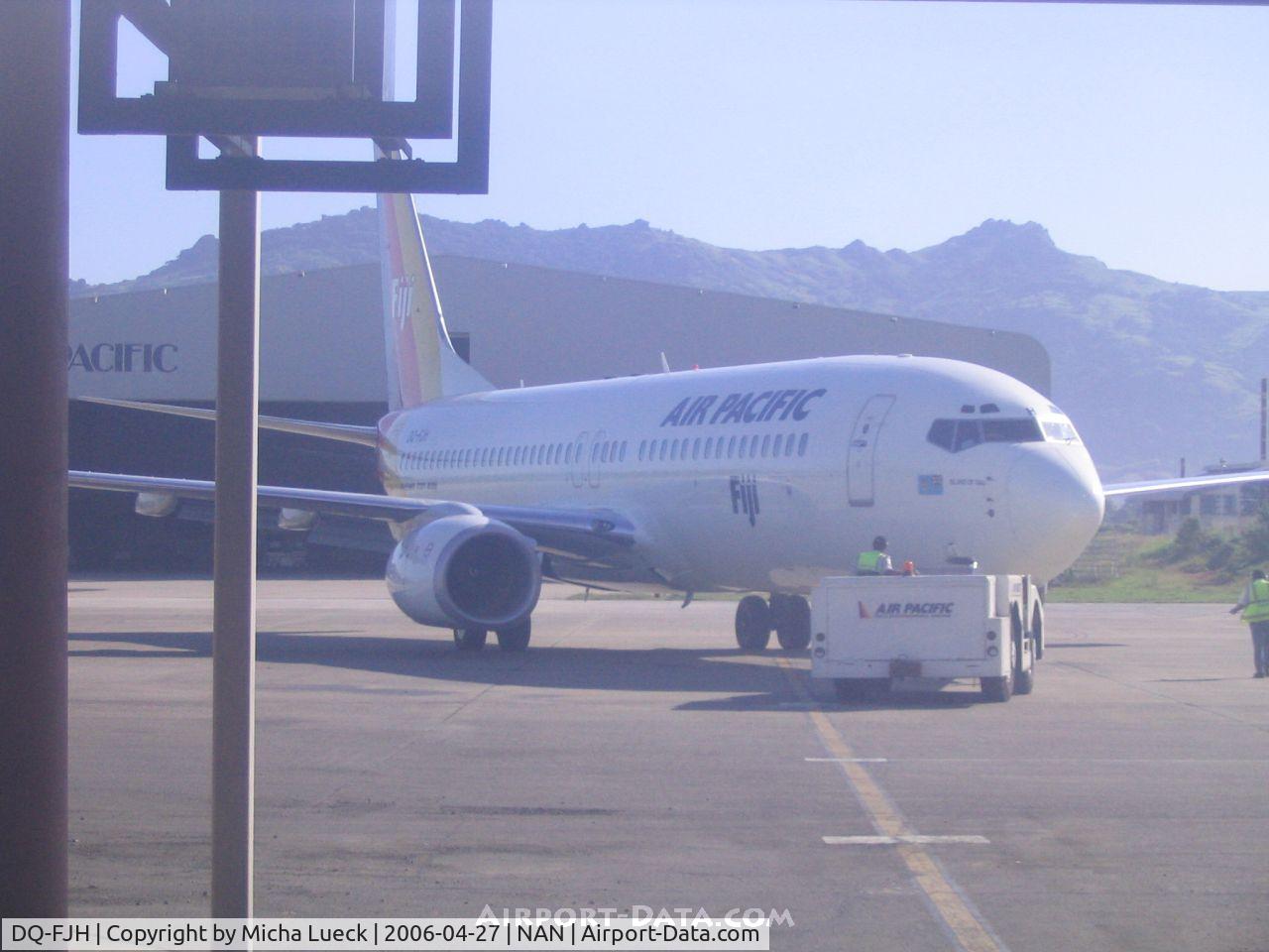 DQ-FJH, 1999 Boeing 737-8X2 C/N 29969, Push-back in Nadi