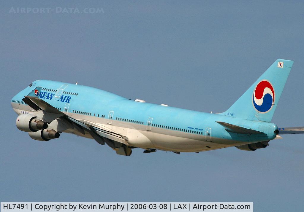HL7491, Boeing 747-4B5 C/N 27341, Soaring away from a very sunny LAX.