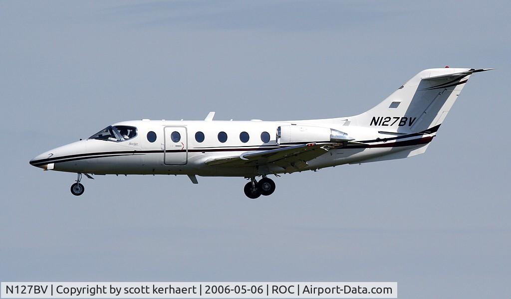 N127BV, 1995 Beech 400A Beechjet Beechjet C/N RK-105, landing 04