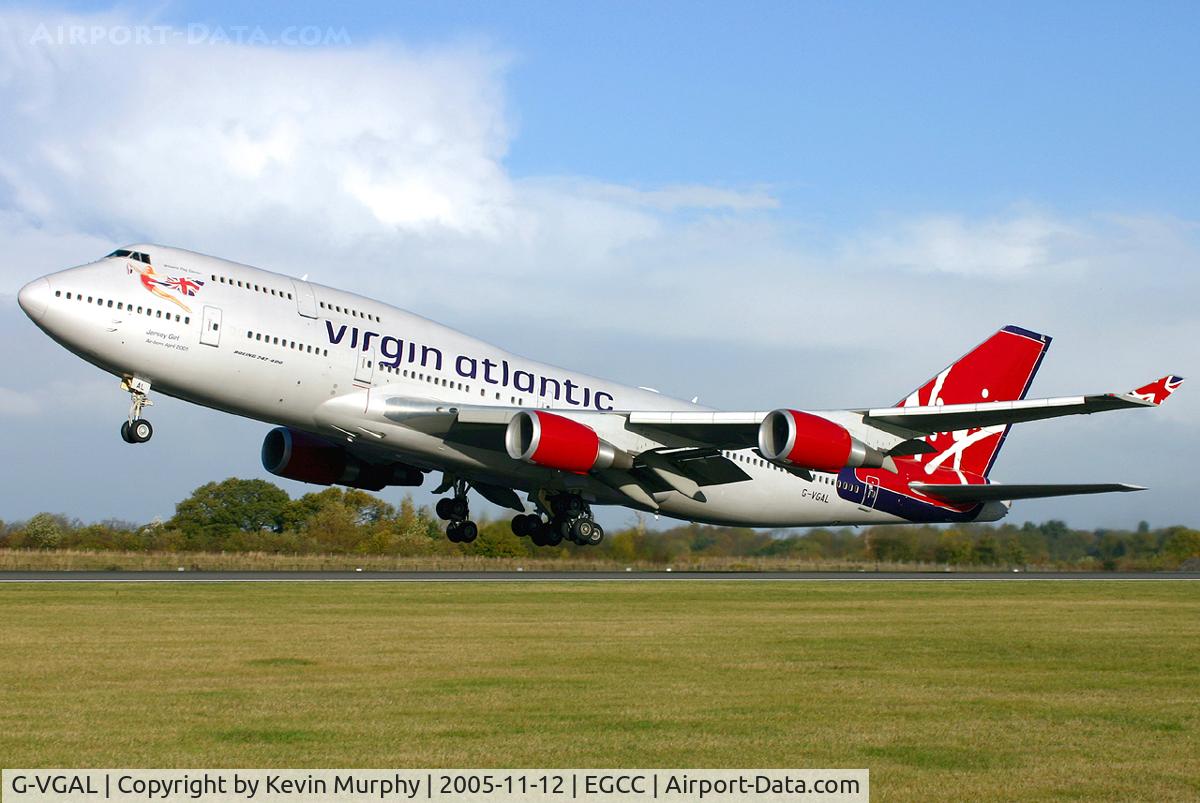 G-VGAL, 2001 Boeing 747-443 C/N 32337, Beautiful sight on take off.