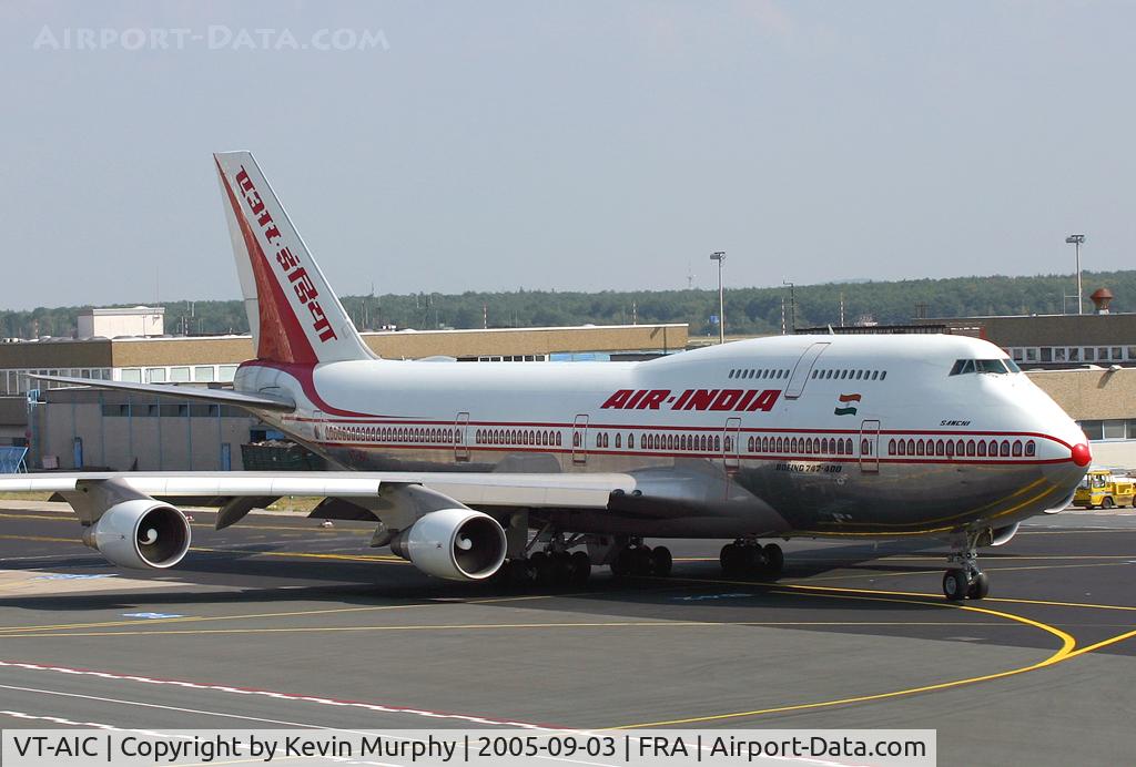VT-AIC, 1989 Boeing 747-4B5 C/N 24198, Air India's fine looking 747 passing the viewing terrace.