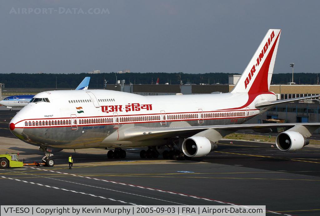 VT-ESO, 1993 Boeing 747-437 C/N 27165, Push back for Air India 747.