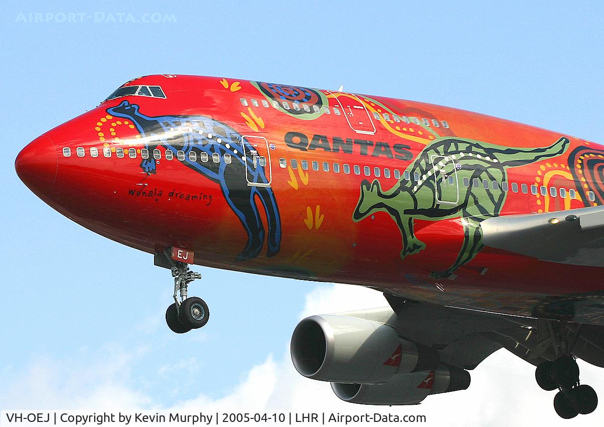 VH-OEJ, 2003 Boeing 747-438/ER C/N 32914, What a great colour scheme.
