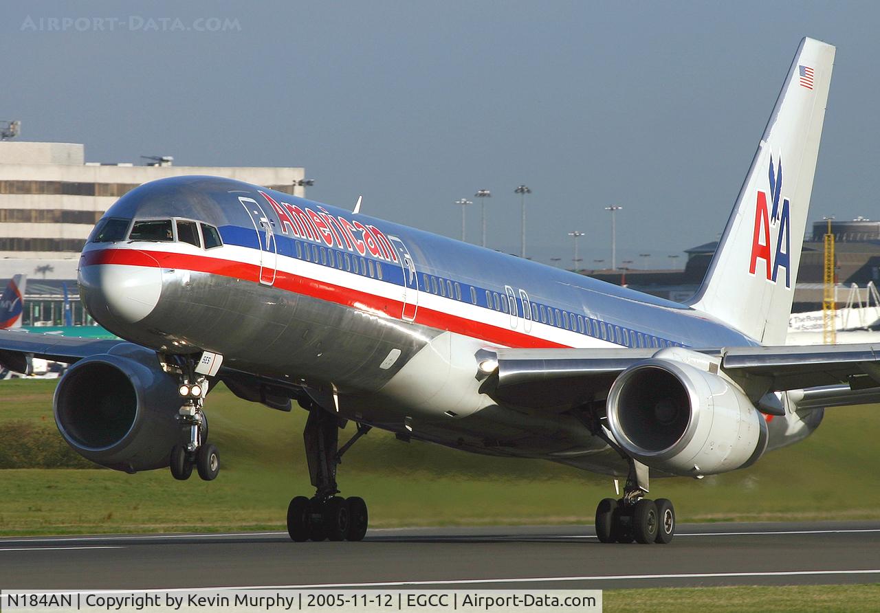 N184AN, 1999 Boeing 757-223 C/N 29594, Swish looking American 757 departing 24L.