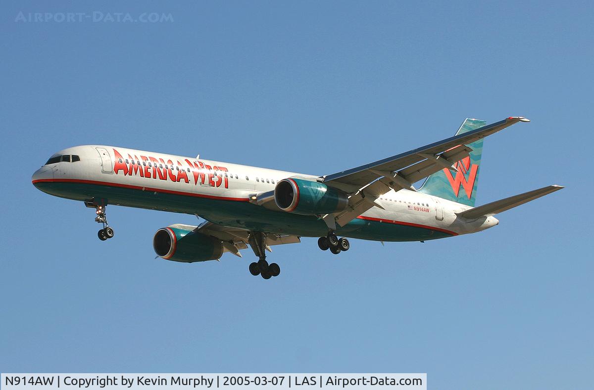 N914AW, 1984 Boeing 757-225 C/N 22208, Coming into Vegas.