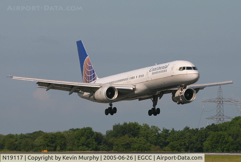 N19117, 1996 Boeing 757-224 C/N 27559, Landing on 06L.