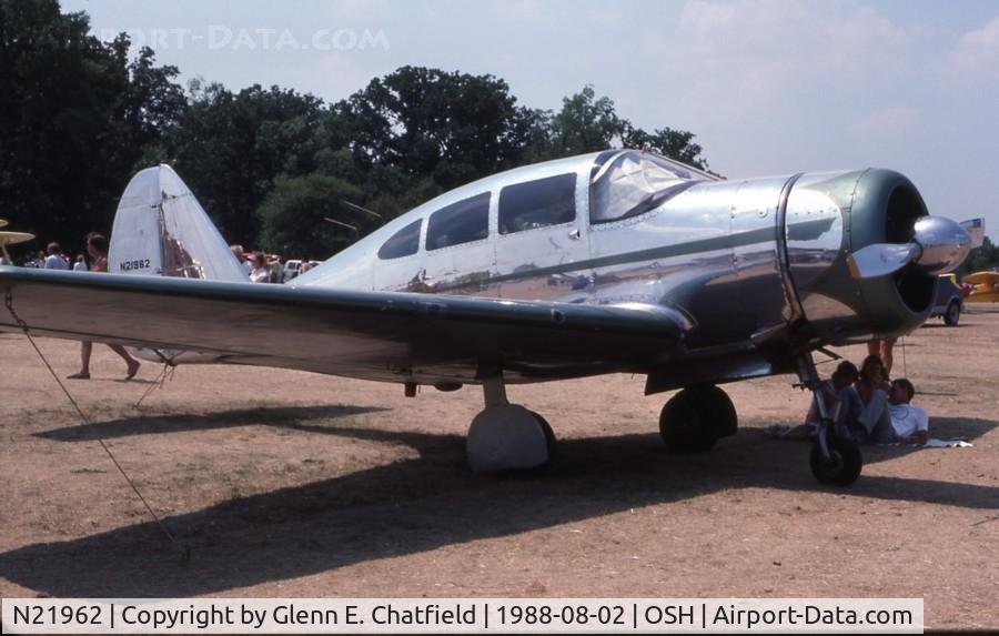 N21962, 1945 Spartan 12 C/N 1, At the EAA Fly In