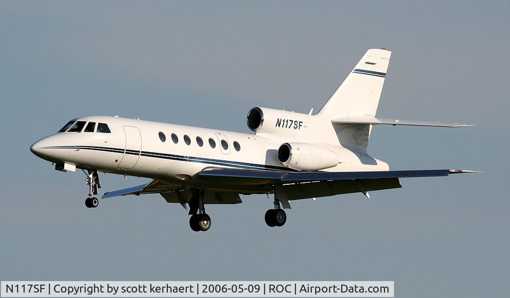 N117SF, 1988 Dassault Falcon 900 C/N 55, landing 04