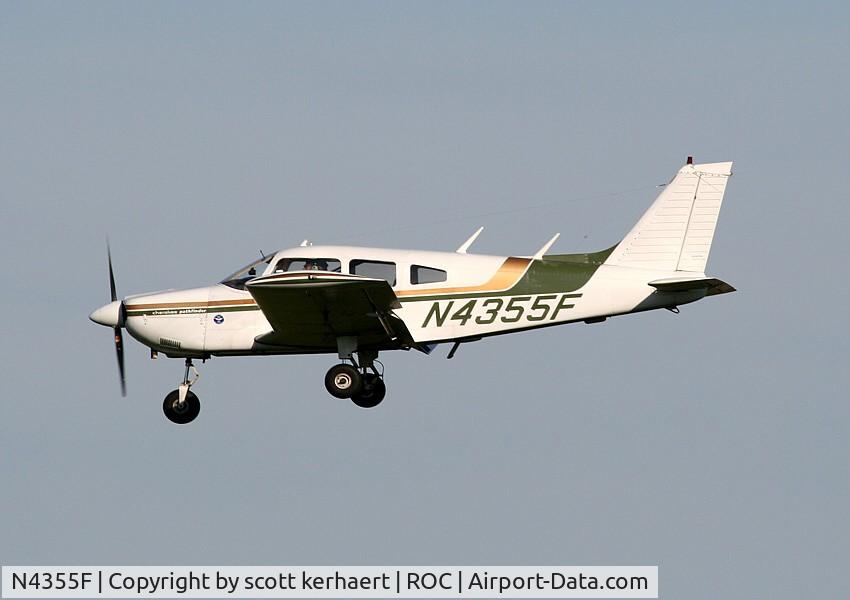 N4355F, 1976 Piper PA-28-235 C/N 28-7610097, was doing touch n goes on r/w4