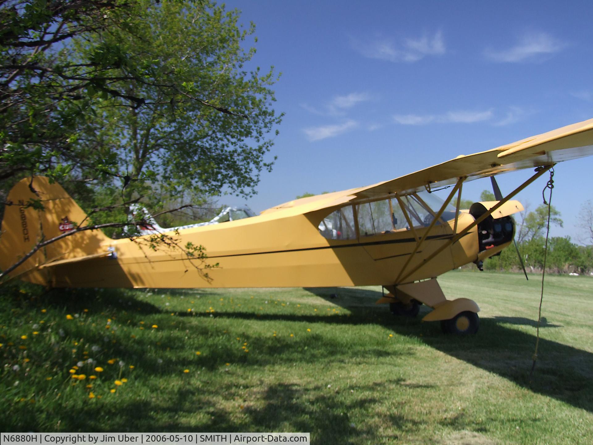 N6880H, 1946 Piper J3C-65 Cub C/N 20098, Just a nice old Cub