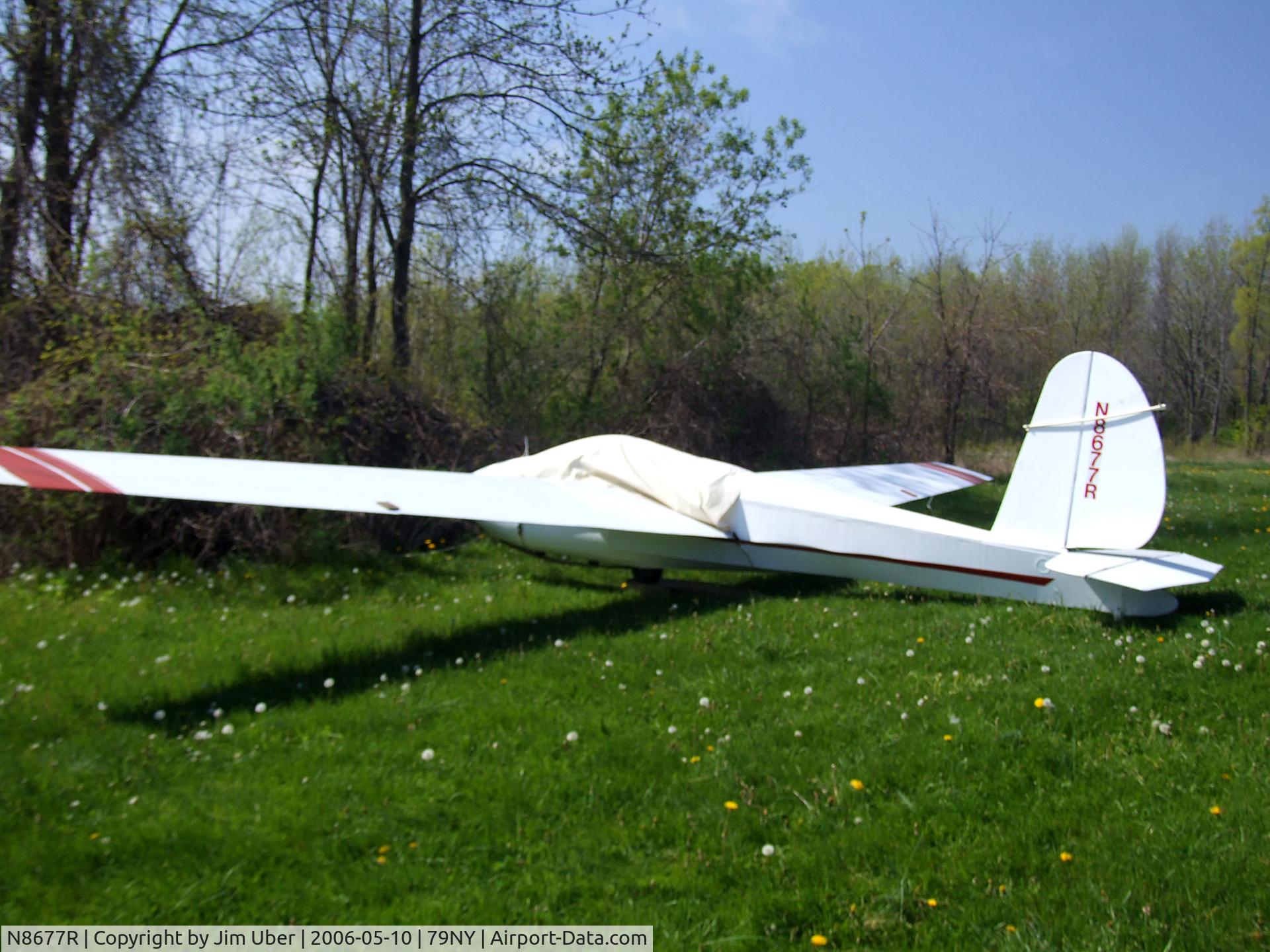 N8677R, 1963 Schweizer SGS 1-26B C/N 211, Another old Schweitzer at Smith's Field