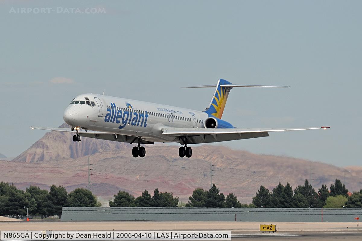 N865GA, 1990 McDonnell Douglas MD-83 (DC-9-83) C/N 49998, Allegiant Air N865GA arriving RWY 25L.