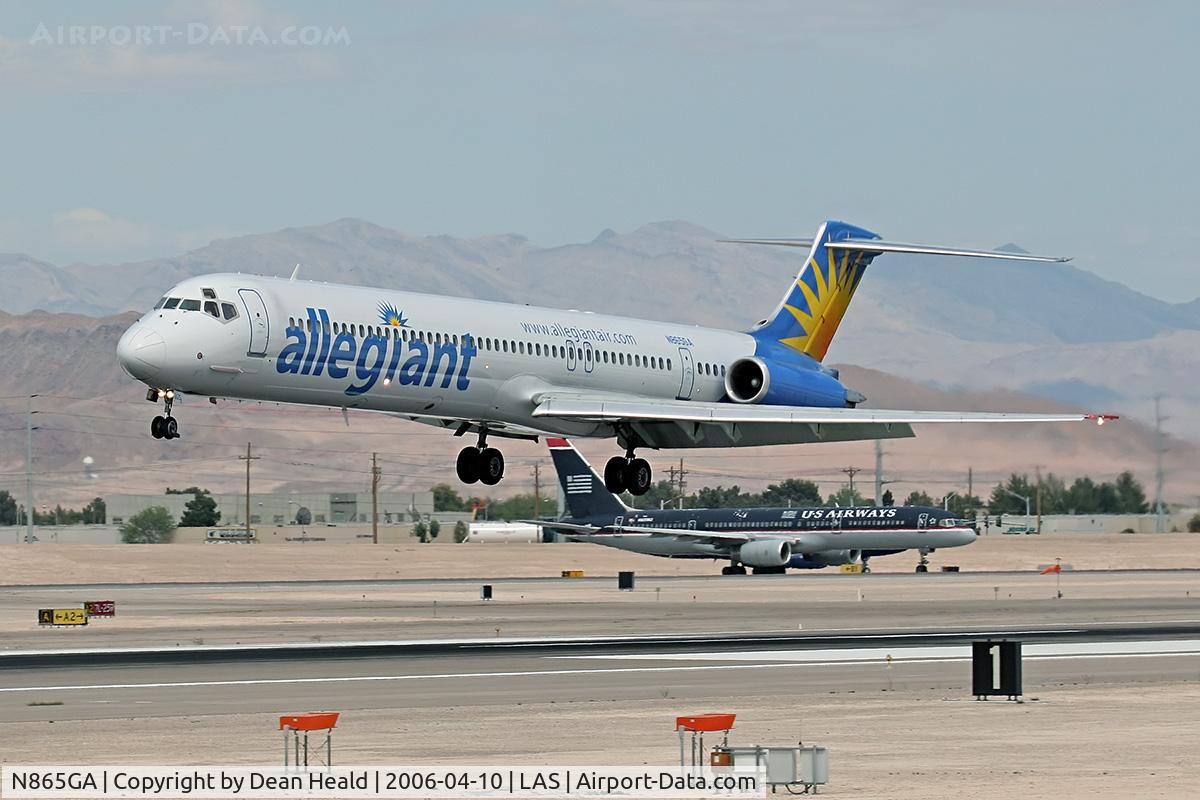 N865GA, 1990 McDonnell Douglas MD-83 (DC-9-83) C/N 49998, Allegiant Air N865GA arriving RWY 25L.