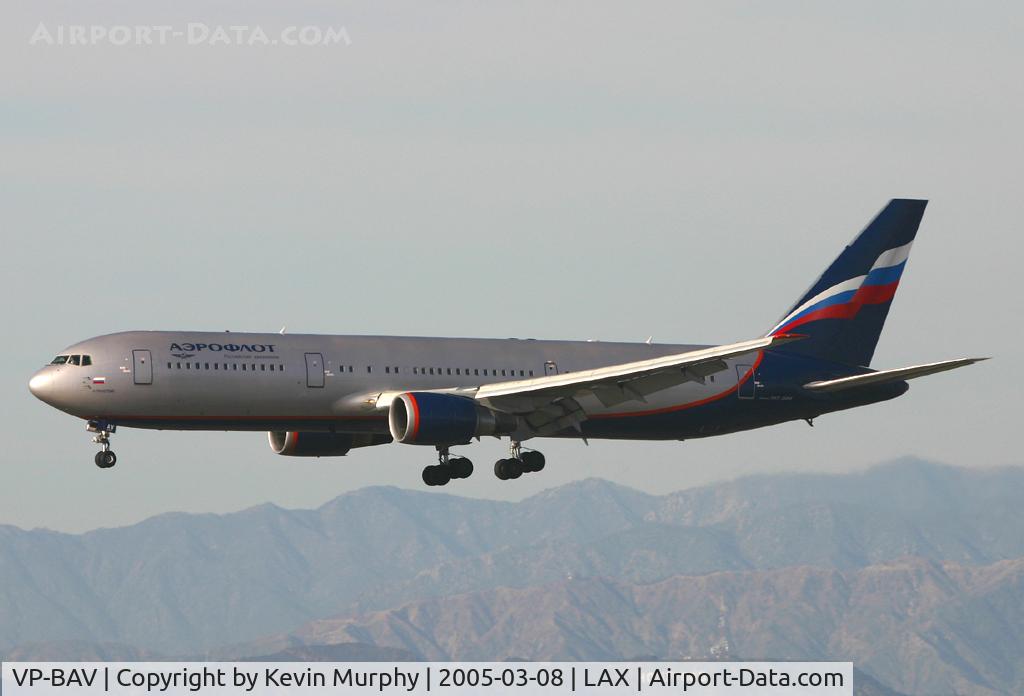 VP-BAV, 1999 Boeing 767-36N C/N 30107, Russian 767 over the Hollywood sign.