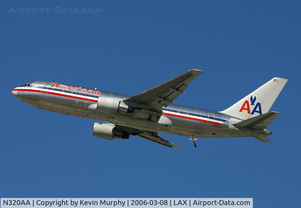 N320AA, 1985 Boeing 767-223 C/N 22321, Leaving LAX in style.