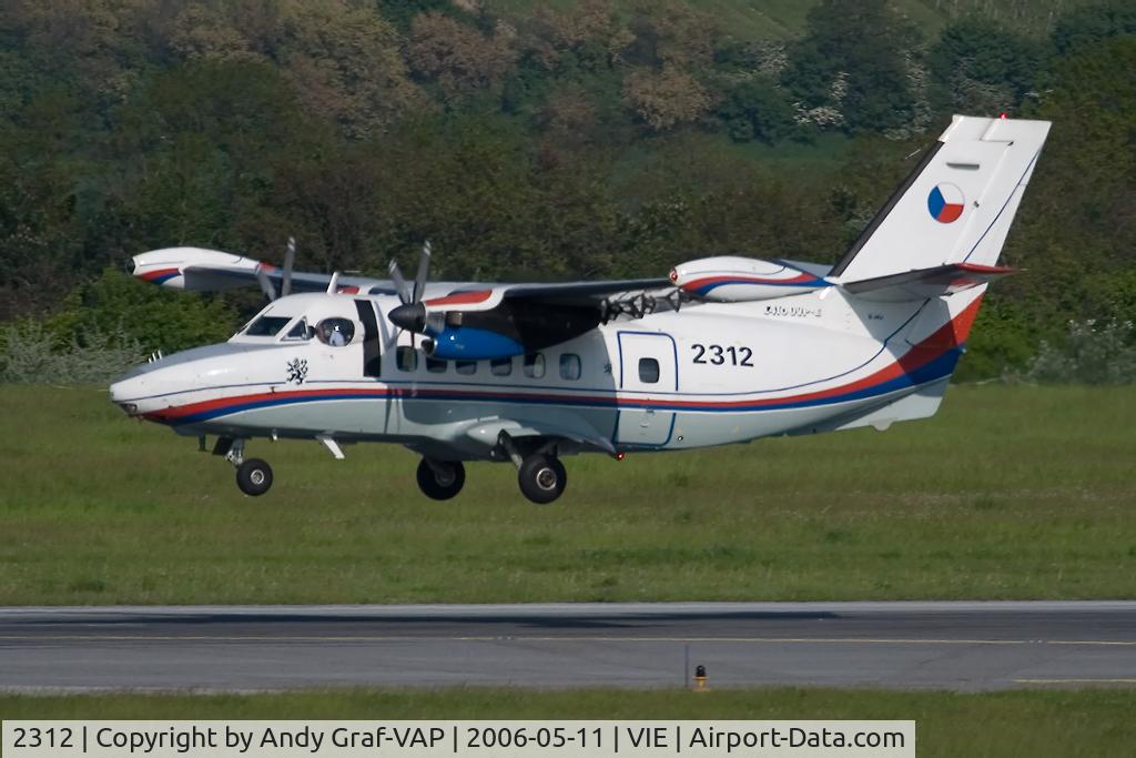 2312, Let L410UVP-E Turbolet C/N 892312, Final RWY34.