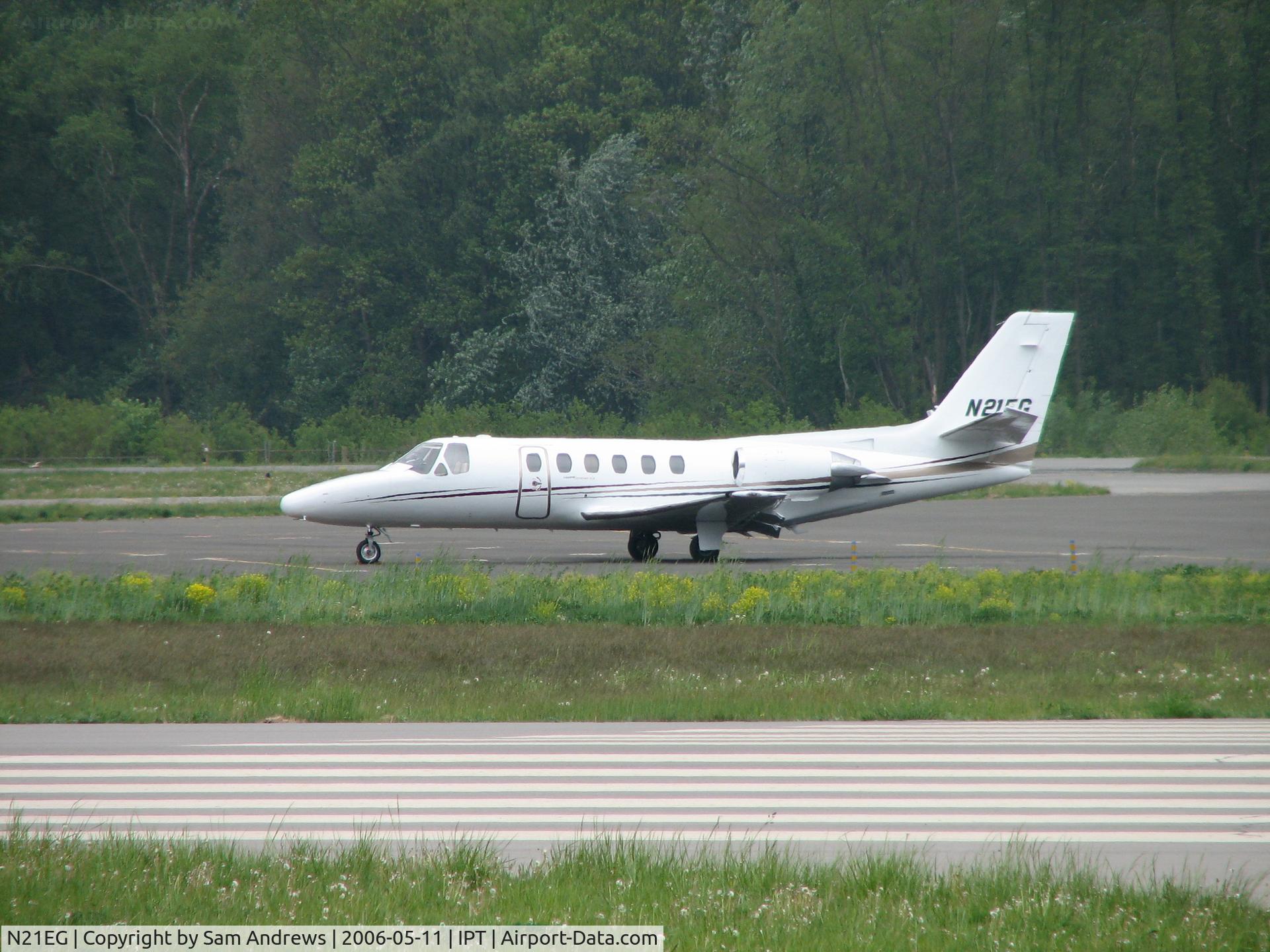 N21EG, 1986 Cessna S550 Citation IIS C/N S550-0087, Gander Mountain Co's Citation 550 sitting at the GA ramp in Williamsport