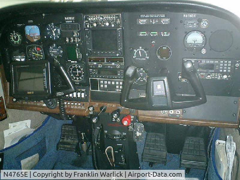 N4765E, 1982 Cessna 182R Skylane C/N 18268271, Cockpit