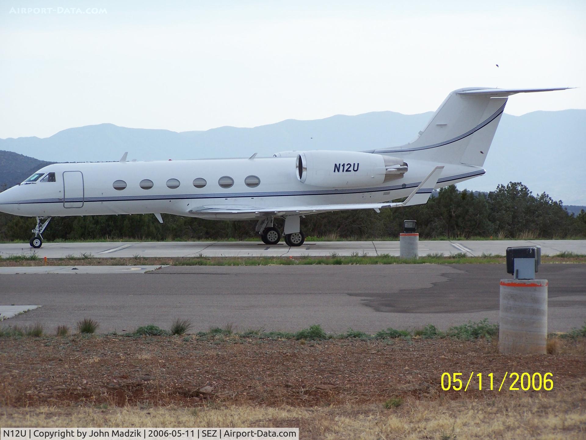 N12U, 1989 Gulfstream Aerospace Gulfstream IV C/N 1112, Sedona Airport