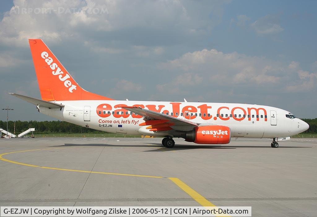 G-EZJW, 2003 Boeing 737-73V C/N 32418, visitor